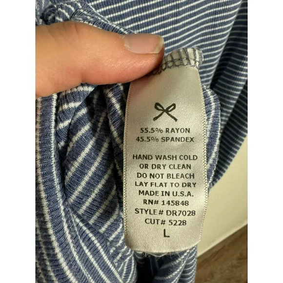 Everly T Shirt Dress Size Large Long Striped Blue White Textured Short Sleeves - Picture 10 of 10